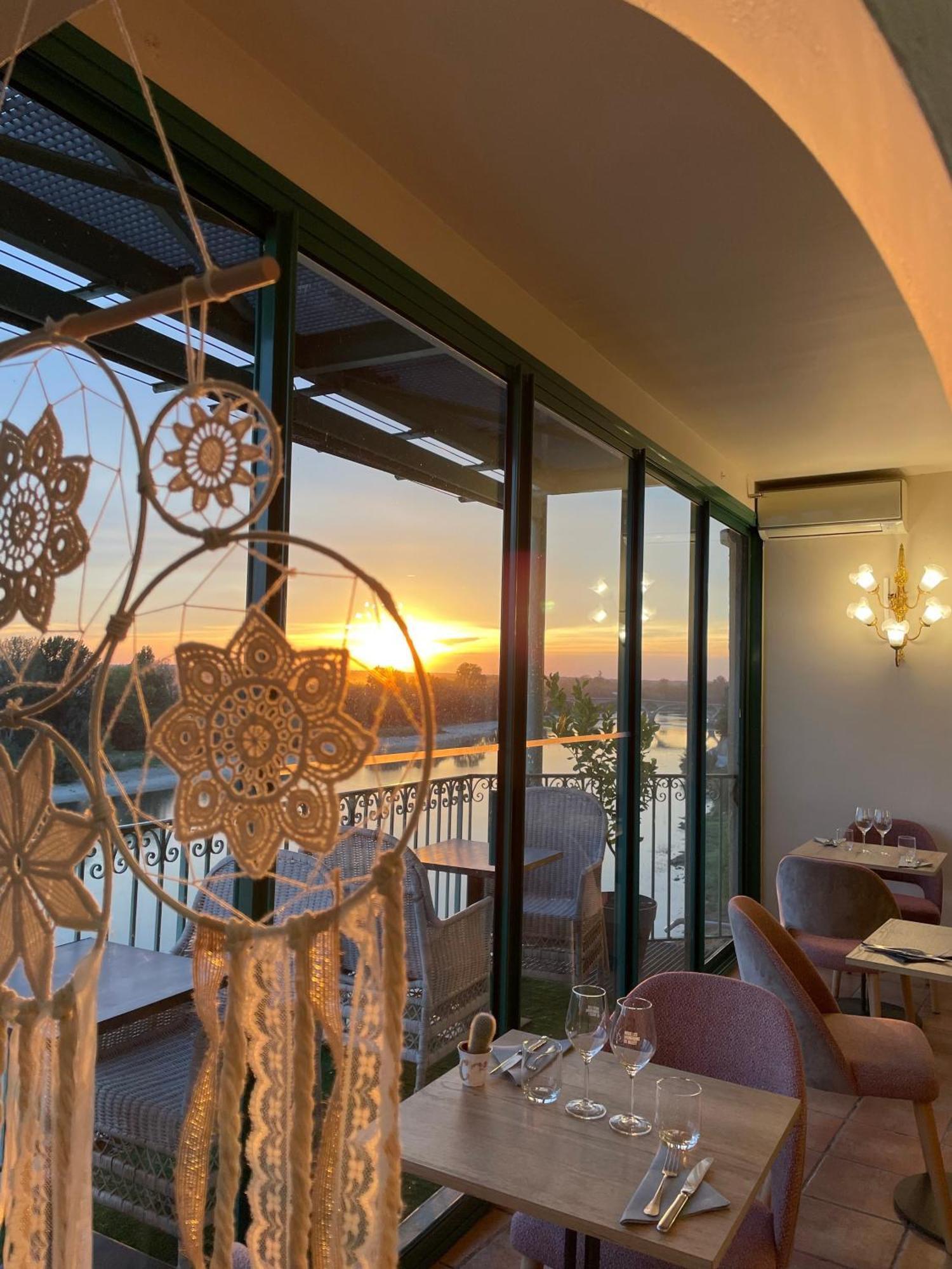 Hotel Restaurant Cote Garonne Le Balcon Des Dames - Tonneins Fauillet Marmande - Vue Panoramique Bord De Garonne Chambres Climatisees Ngoại thất bức ảnh